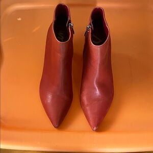 Sam Edelman Kinzey Leather Ankle Bootie Pointed Toe Red/Orange mix 7M